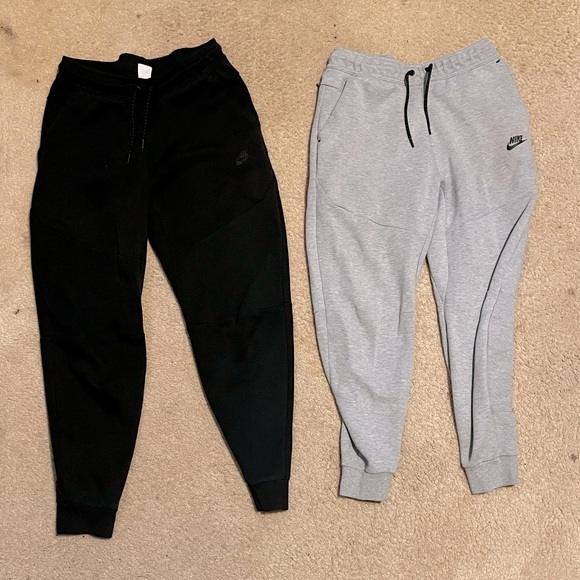 Nike Tech Sweatpants - Picture 1 of 4